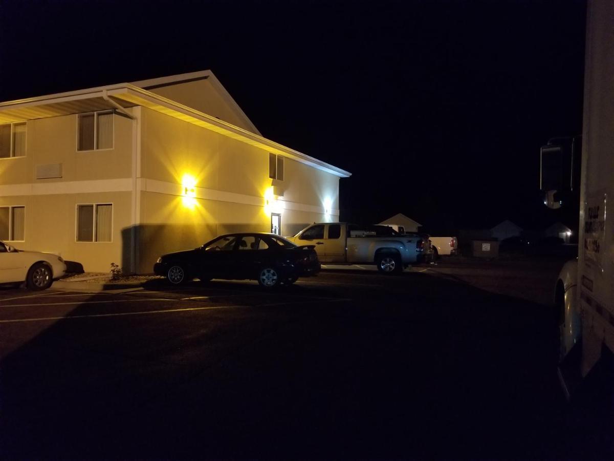 Bilmar Inn & Suites Dell Rapids ภายนอก รูปภาพ