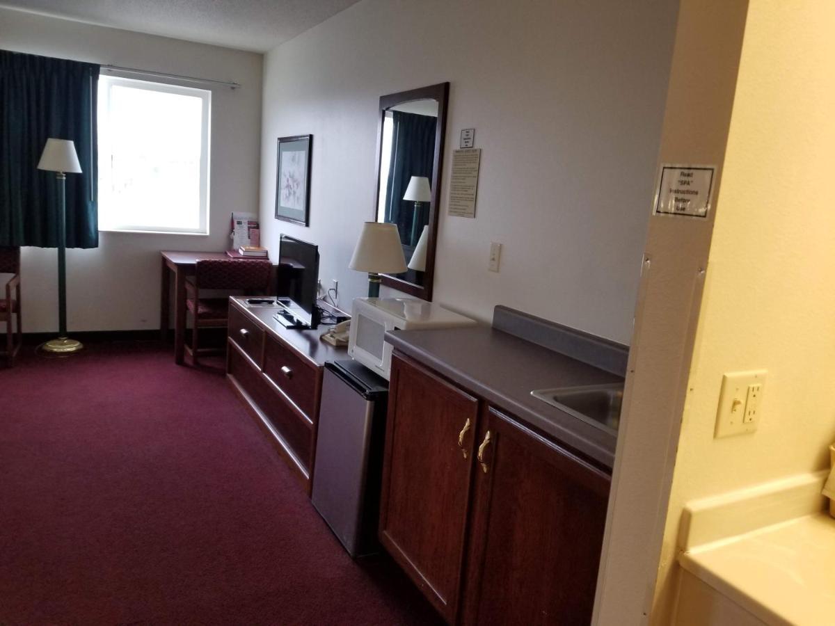 Bilmar Inn & Suites Dell Rapids ภายนอก รูปภาพ