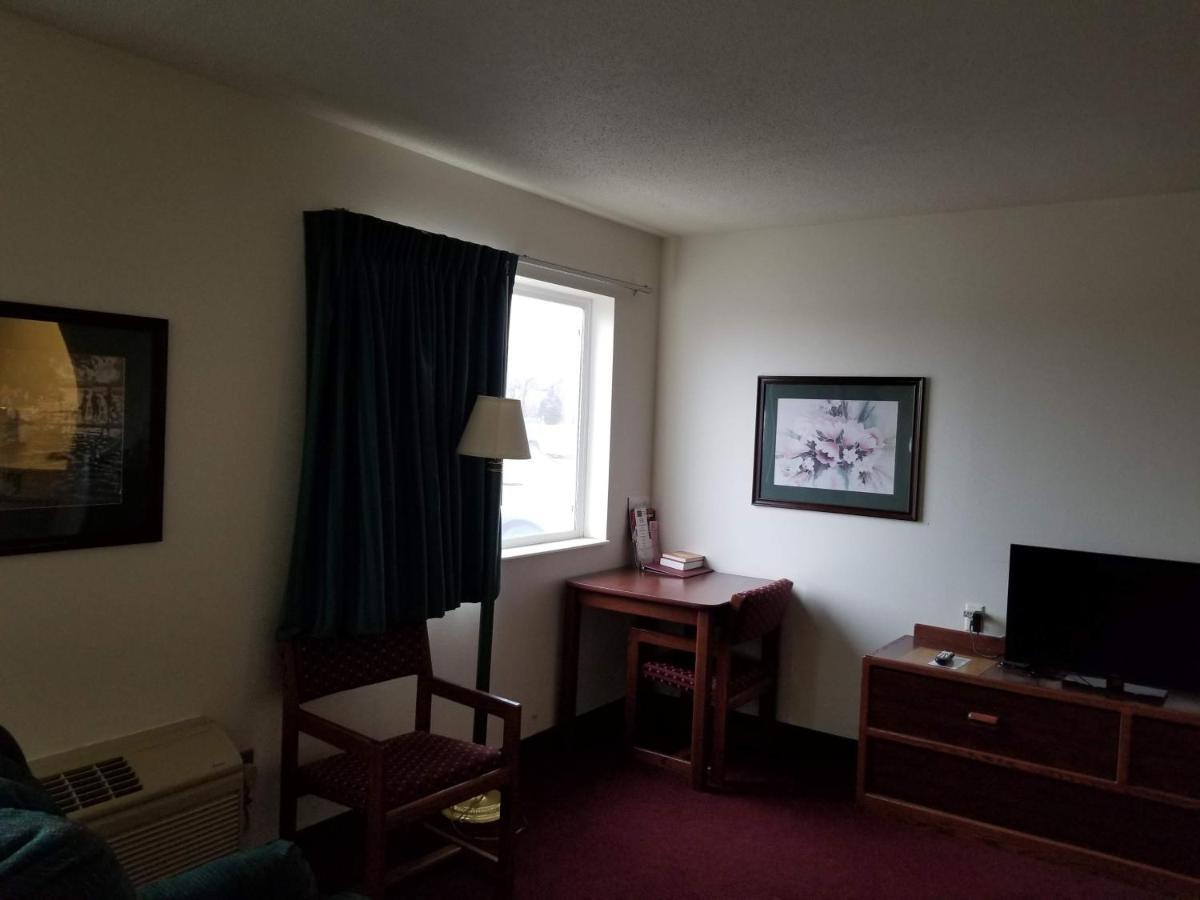 Bilmar Inn & Suites Dell Rapids ภายนอก รูปภาพ