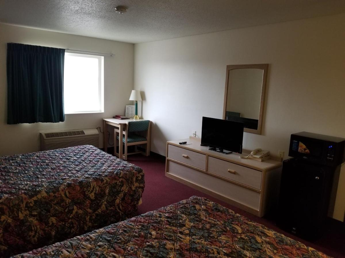 Bilmar Inn & Suites Dell Rapids ภายนอก รูปภาพ
