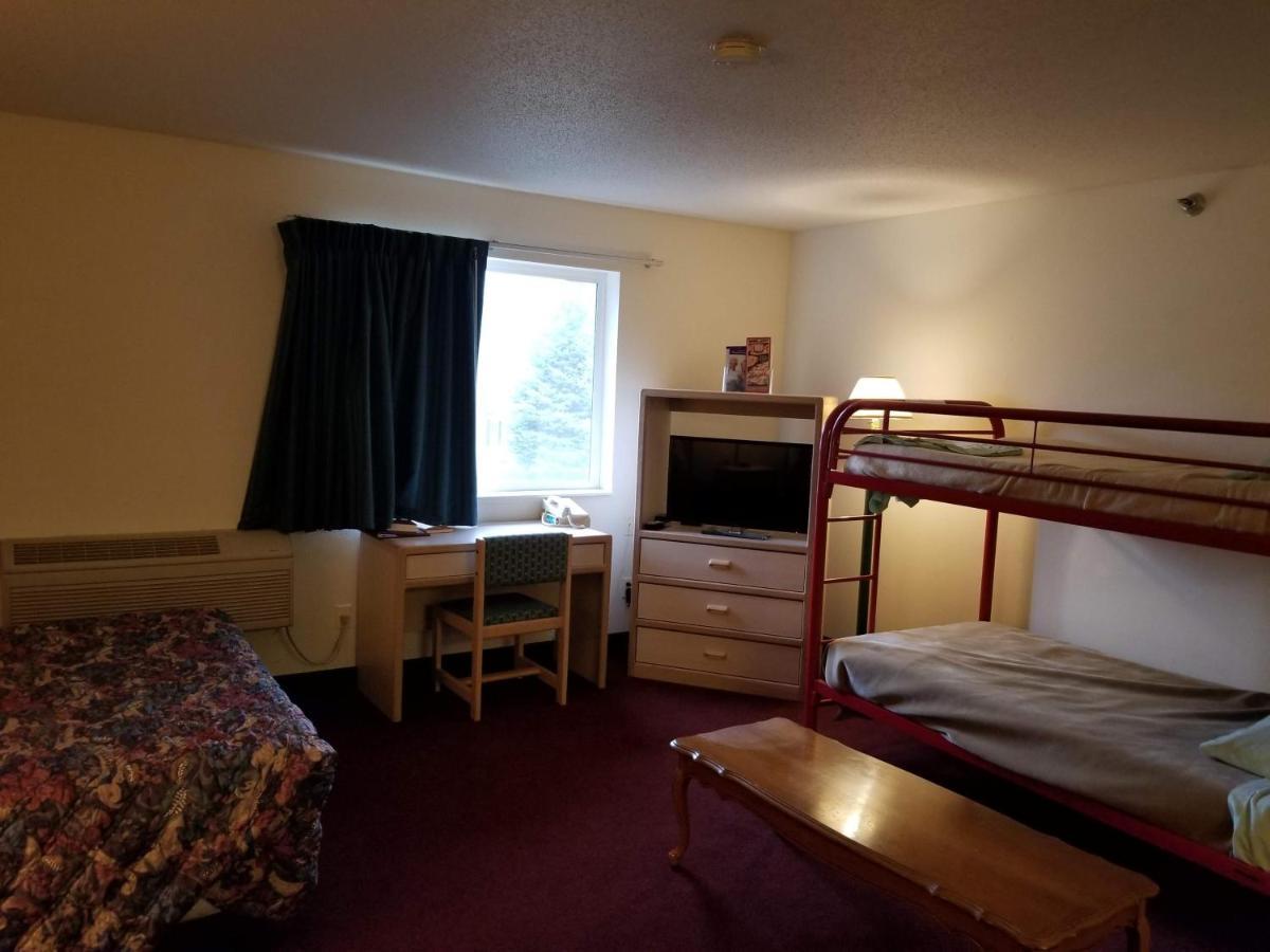 Bilmar Inn & Suites Dell Rapids ภายนอก รูปภาพ