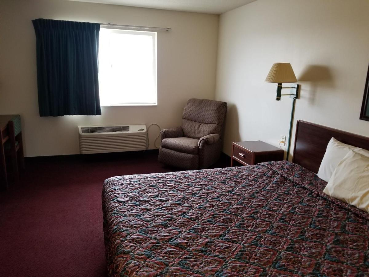 Bilmar Inn & Suites Dell Rapids ภายนอก รูปภาพ