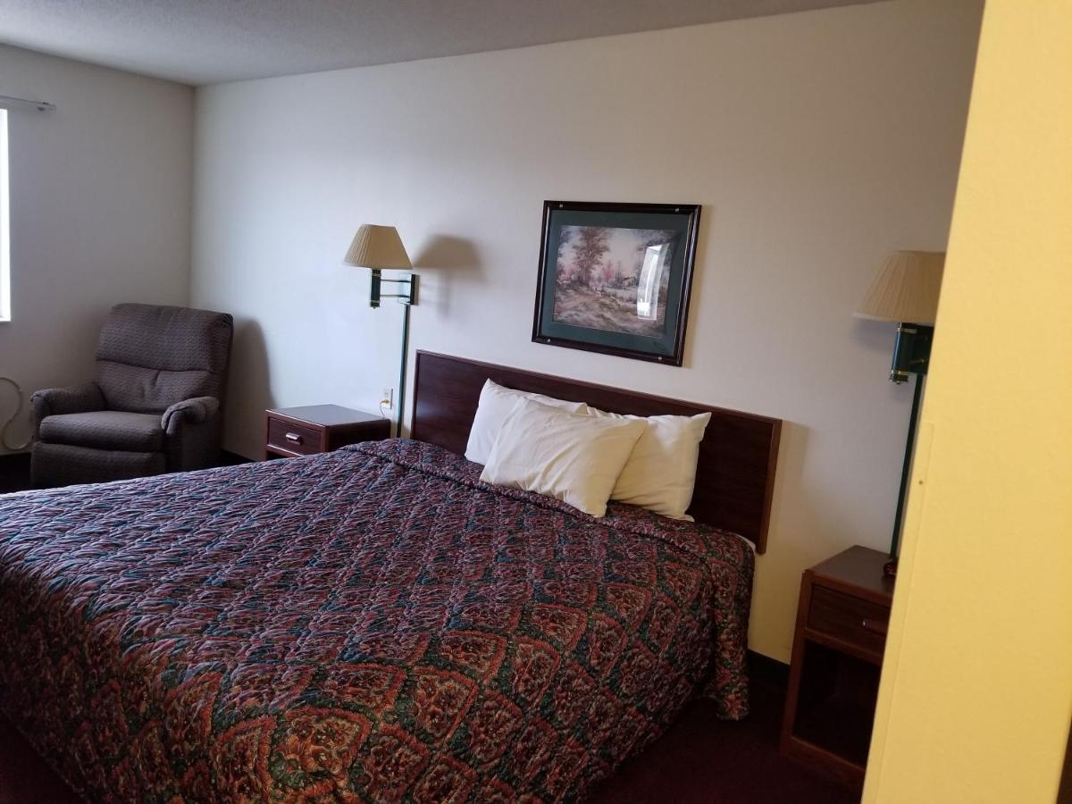 Bilmar Inn & Suites Dell Rapids ภายนอก รูปภาพ