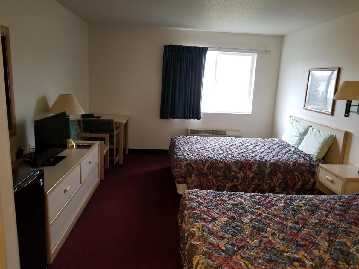 Bilmar Inn & Suites Dell Rapids ภายนอก รูปภาพ