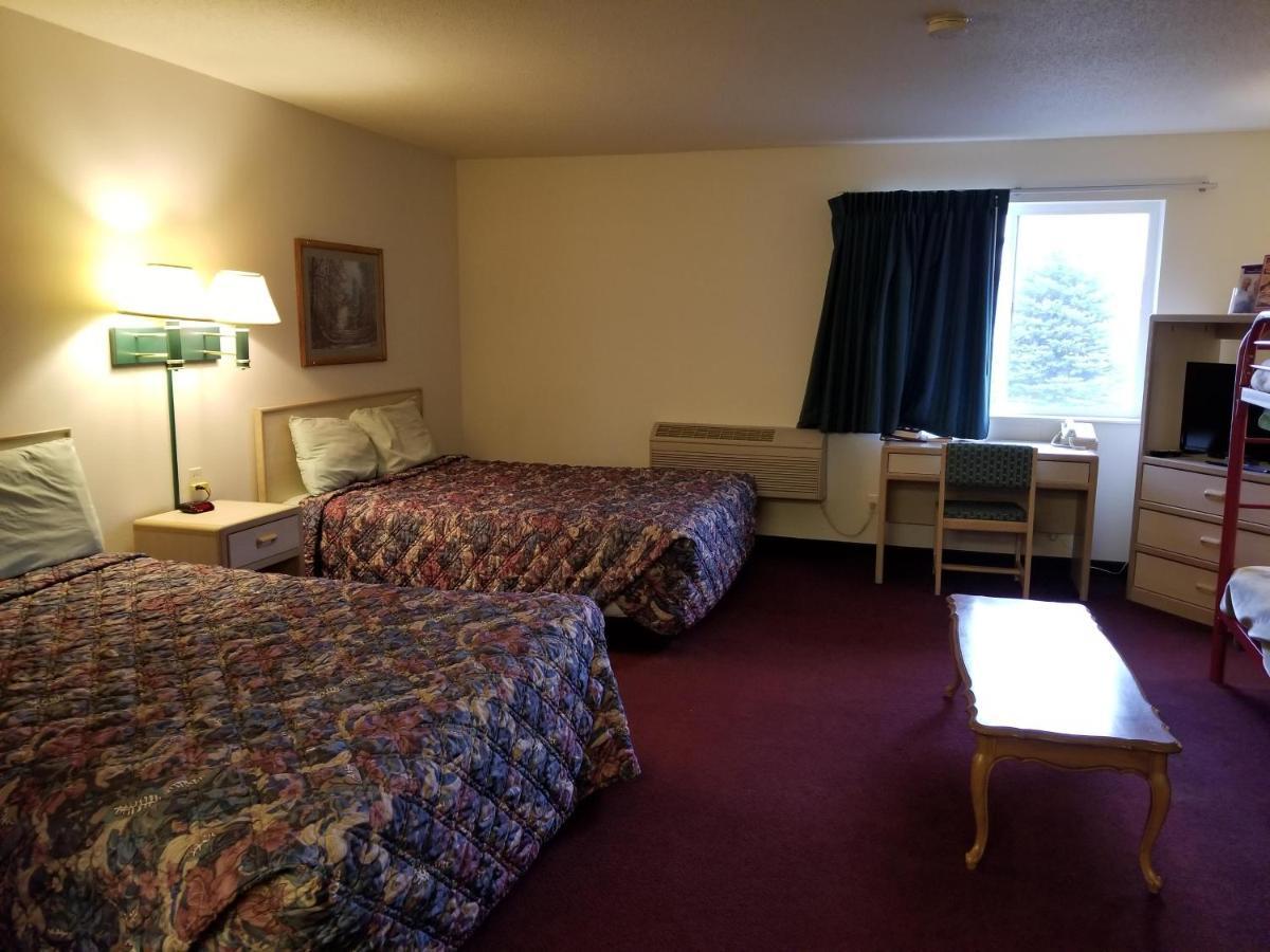 Bilmar Inn & Suites Dell Rapids ภายนอก รูปภาพ