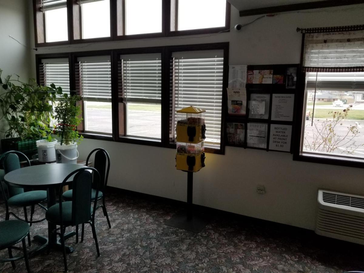 Bilmar Inn & Suites Dell Rapids ภายนอก รูปภาพ