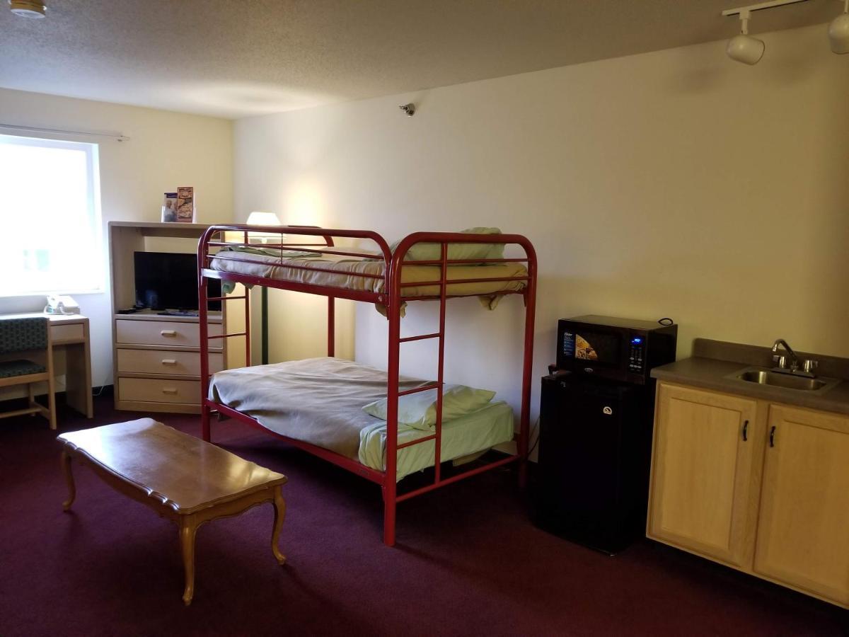 Bilmar Inn & Suites Dell Rapids ภายนอก รูปภาพ