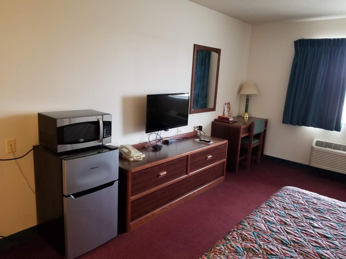 Bilmar Inn & Suites Dell Rapids ภายนอก รูปภาพ