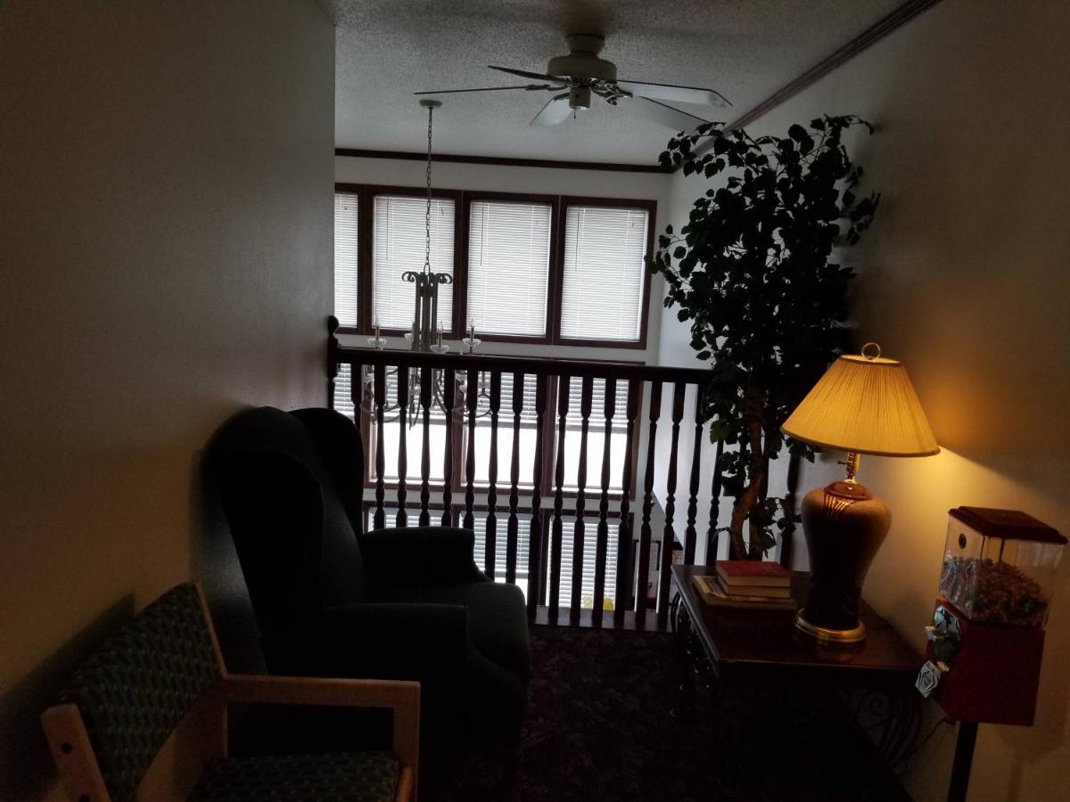 Bilmar Inn & Suites Dell Rapids ภายนอก รูปภาพ