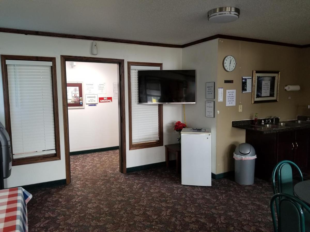 Bilmar Inn & Suites Dell Rapids ภายนอก รูปภาพ