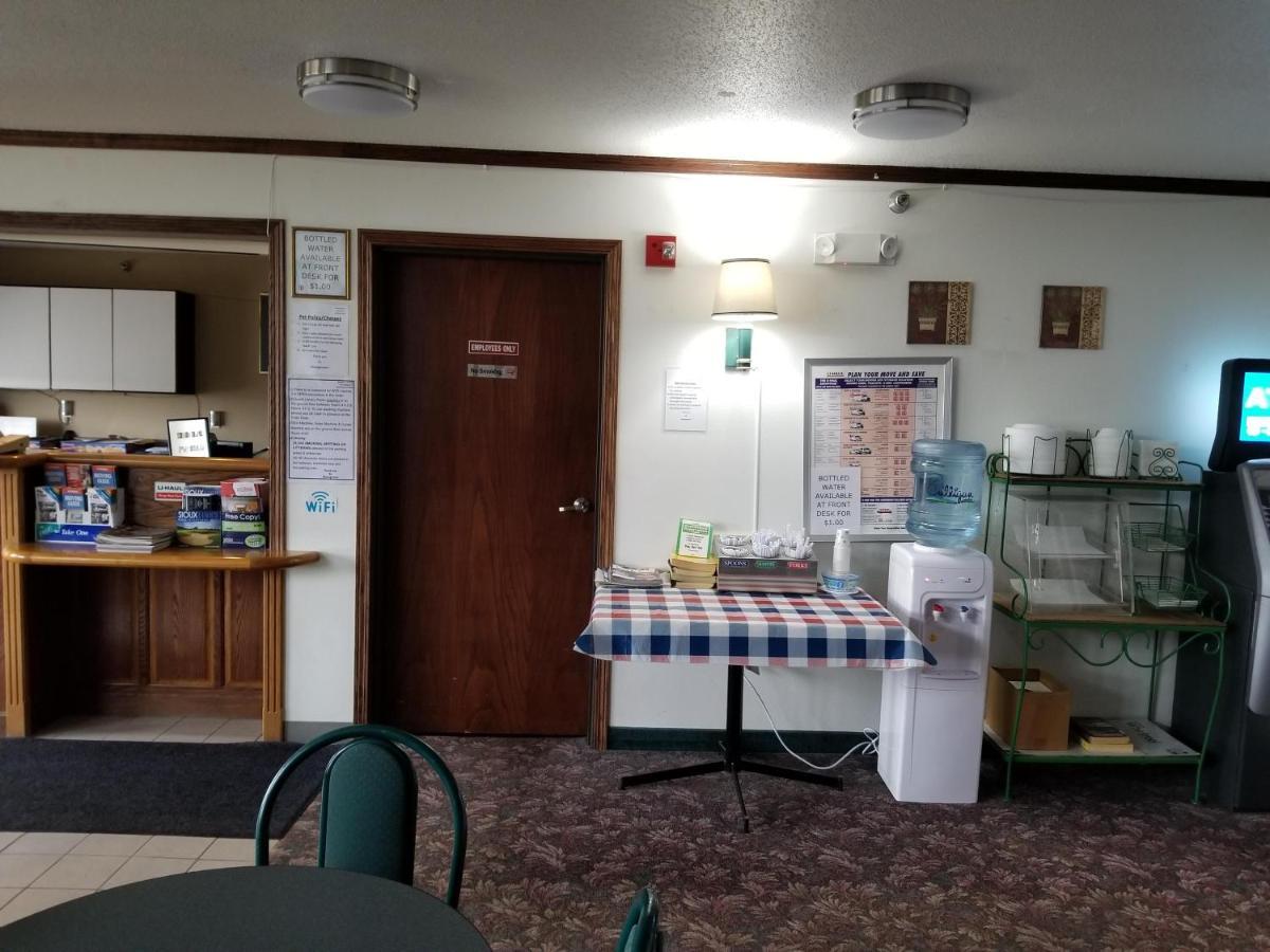 Bilmar Inn & Suites Dell Rapids ภายนอก รูปภาพ