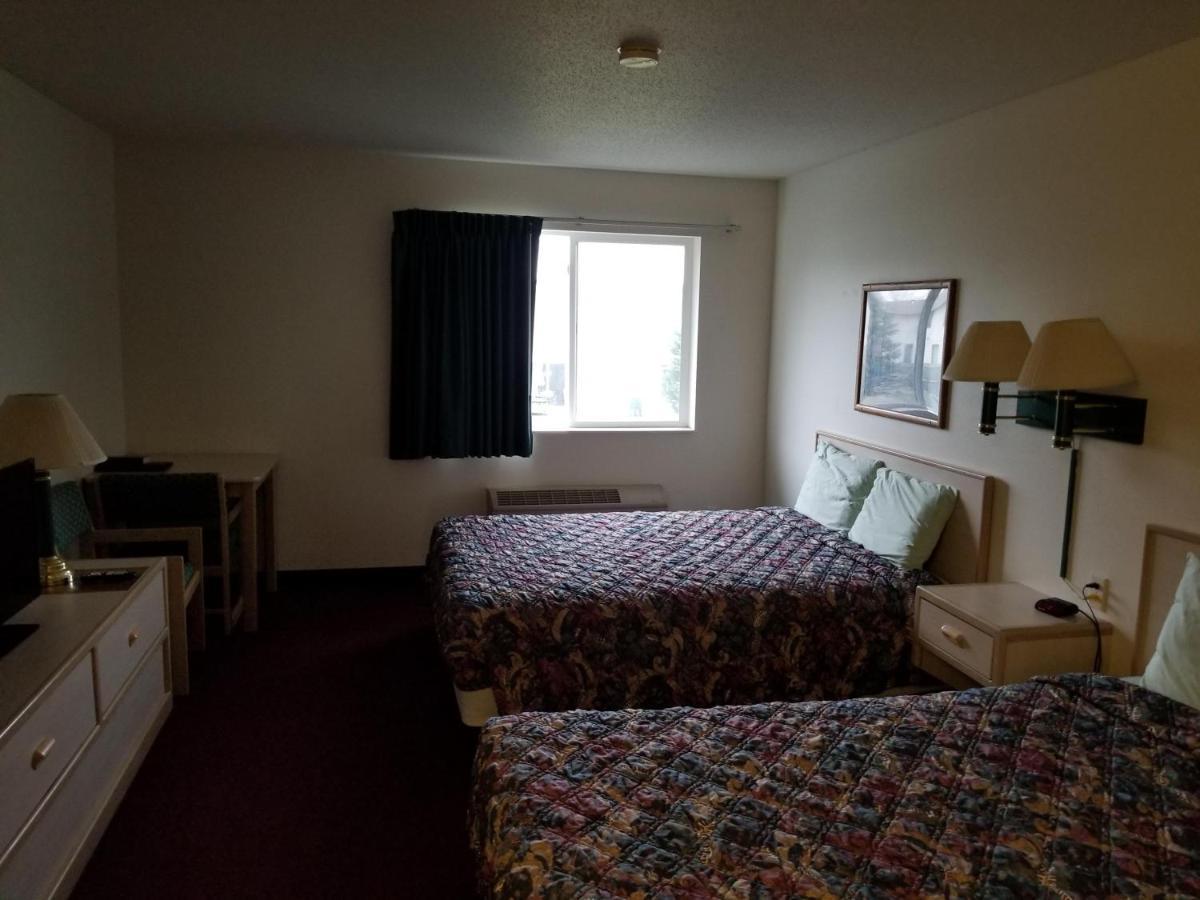 Bilmar Inn & Suites Dell Rapids ภายนอก รูปภาพ