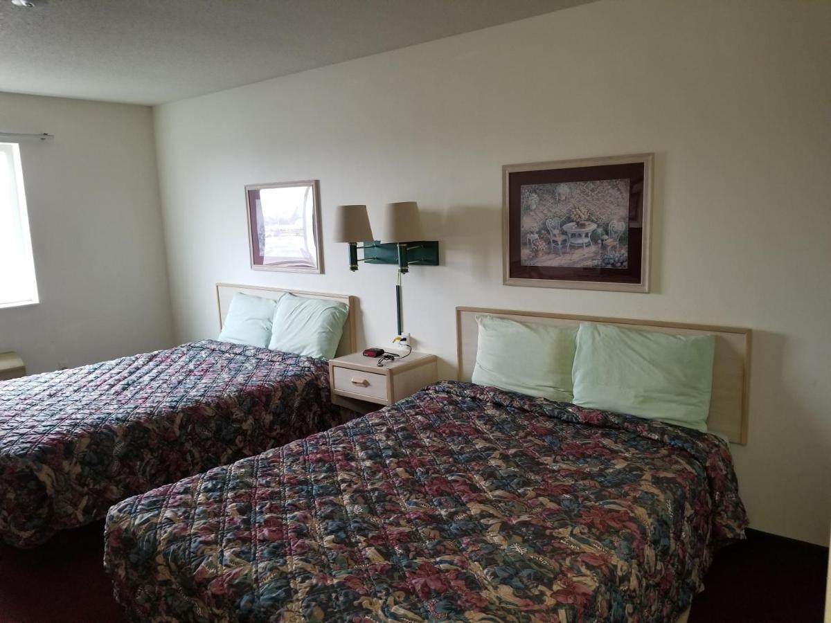 Bilmar Inn & Suites Dell Rapids ภายนอก รูปภาพ
