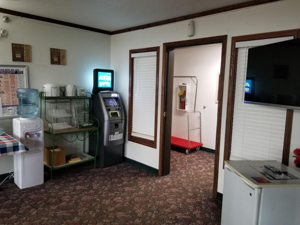 Bilmar Inn & Suites Dell Rapids ภายนอก รูปภาพ