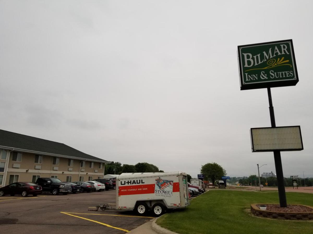 Bilmar Inn & Suites Dell Rapids ภายนอก รูปภาพ